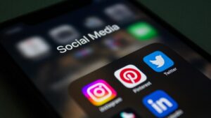 Apps to Identify Social Media Profile Visitors